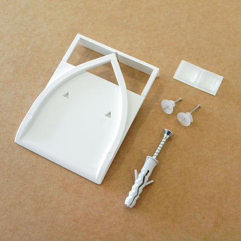Retractable hanger