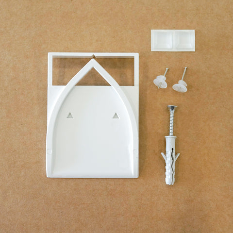 Retractable hanger
