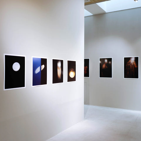 Fineart Connection per la mostra Fotoni di Ila Bêka a Trieste